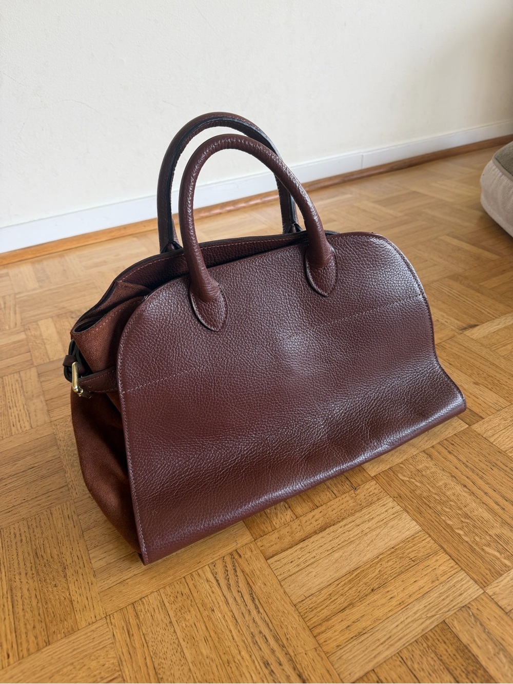 100% Genuine leather bag - Picture 3 of 9